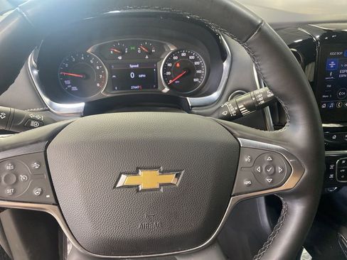 Certified 2023 Chevrolet Traverse LT w/ Rear Camera Mirror Package FWD image 12
