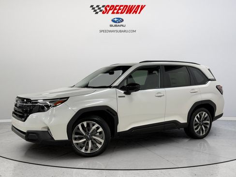 New 2025 Subaru Forester Touring image 3