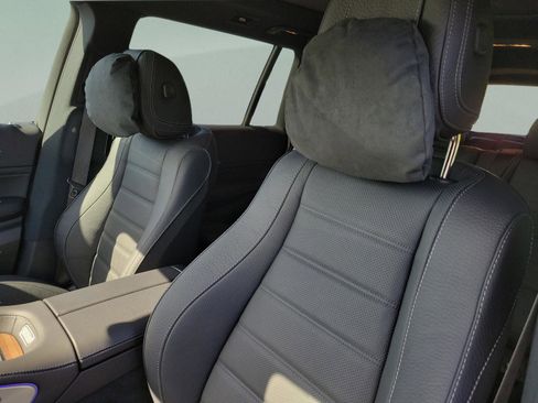 New 2026 Mercedes-Benz GLS 580 4MATIC image 24