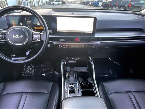 Used 2024 Kia Sorento S image 16