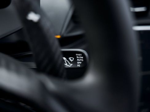 Used 2025 McLaren Artura image 56