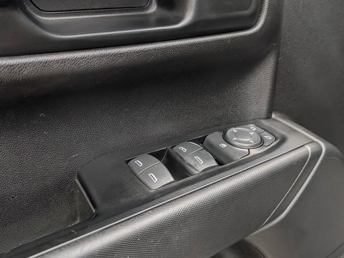 Used 2019 Chevrolet Silverado 1500 Custom w/ Custom Value Package AWD/4WD image 14