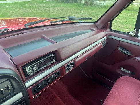 Used 1995 Ford F250 4x4 Regular Cab image 16