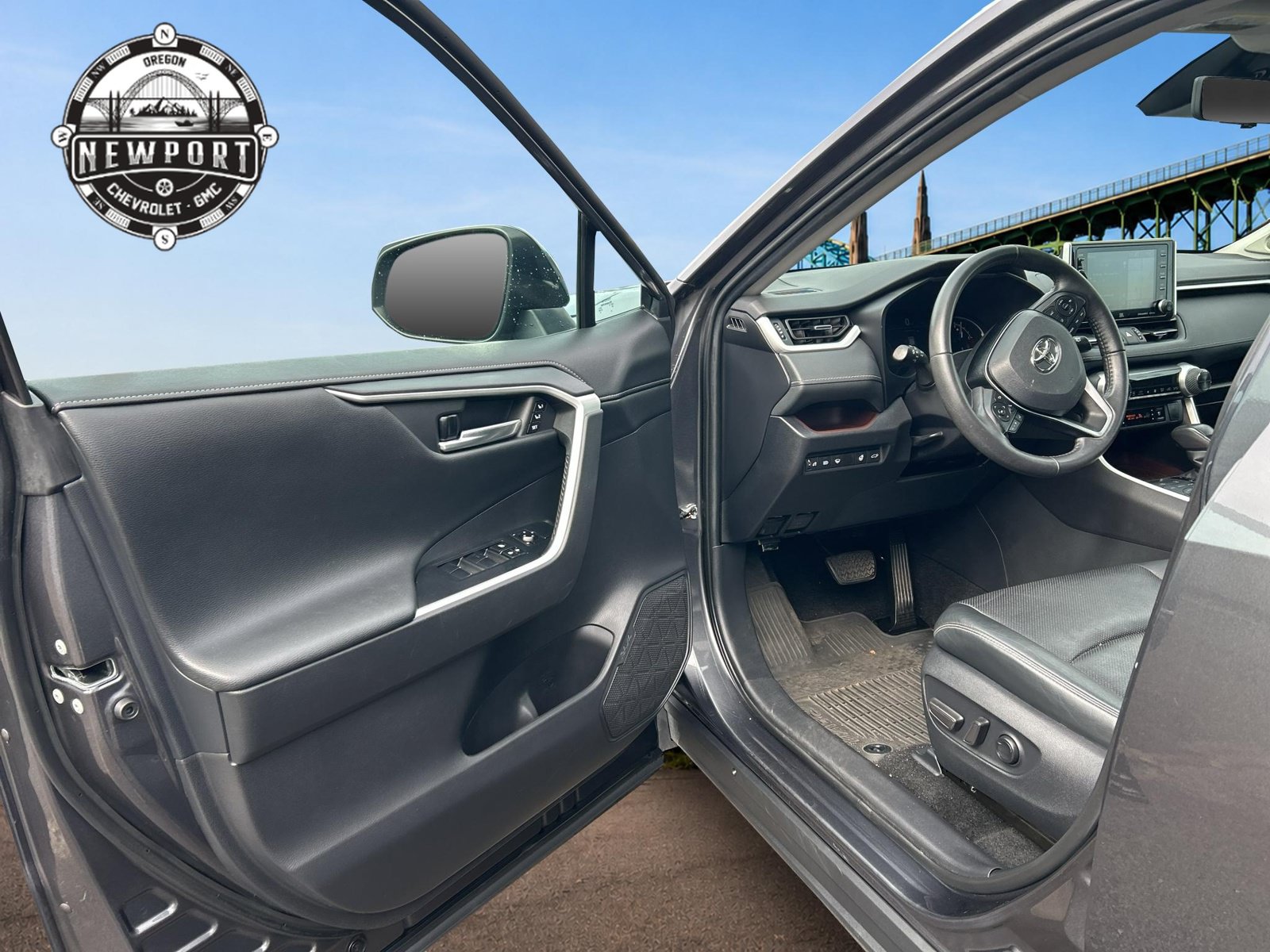 Used 2021 Toyota RAV4 Limited w/ Limited Grade Weather Package AWD/4WD image 8