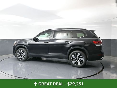 Used 2024 Volkswagen Atlas SE image 11