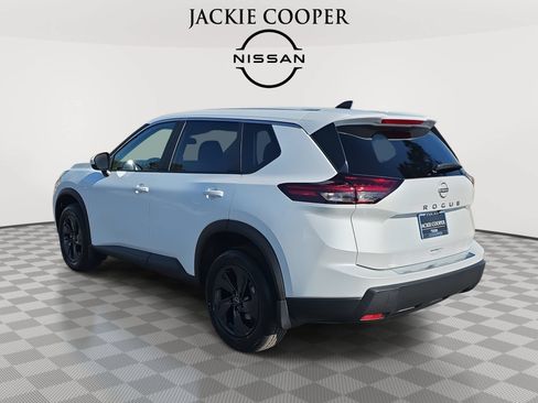 New 2026 Nissan Rogue SV w/ Cold Weather Package FWD image 7