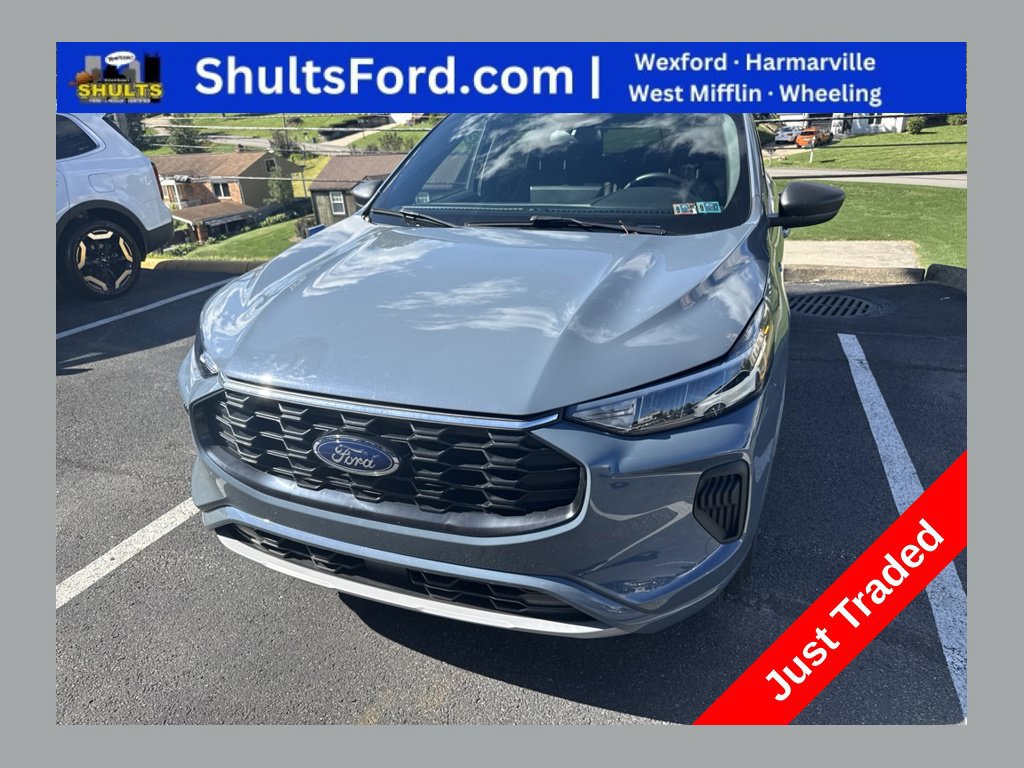 Used 2023 Ford Escape ST-Line w/ Tech Pack #1 AWD/4WD image 1