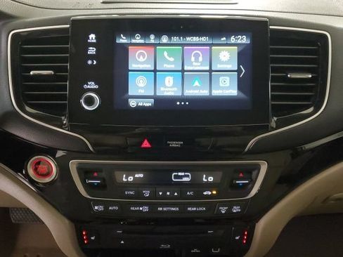 Used 2019 Honda Pilot Touring image 21