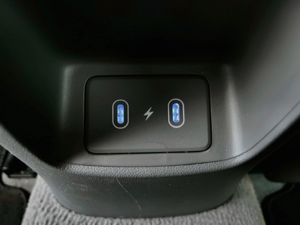 Used 2024 Hyundai Elantra SEL FWD image 25