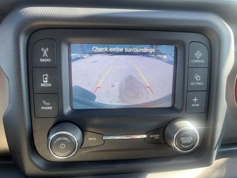 Used 2018 Jeep Wrangler Unlimited Sport S image 26