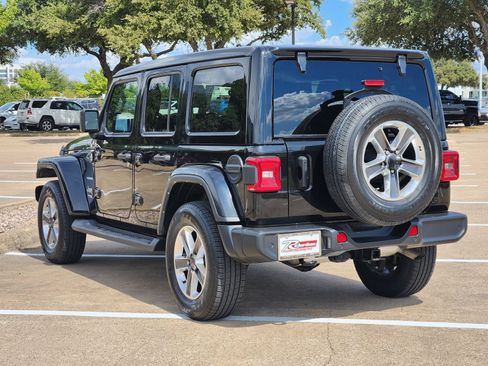 Used 2022 Jeep Wrangler Unlimited Sahara w/ Safety Group AWD/4WD image 4