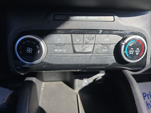 Used 2022 Ford Escape SE image 24