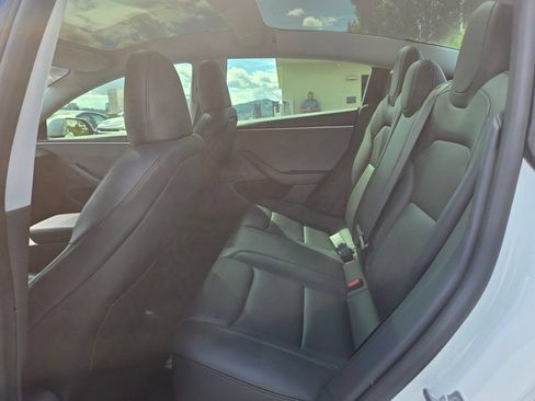 Used 2025 Tesla Model 3 Long Range RWD image 16
