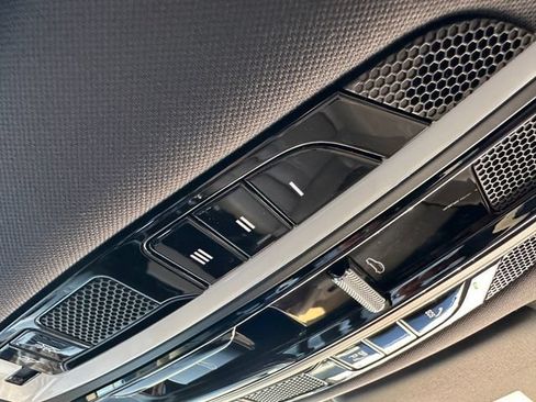 Used 2019 Porsche Cayenne AWD/4WD image 27