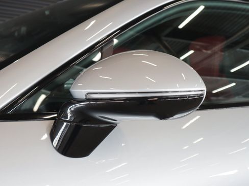 Used 2026 Porsche Cayenne Electric AWD/4WD image 31