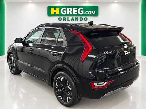 Used 2023 Kia Niro Wave FWD image 2