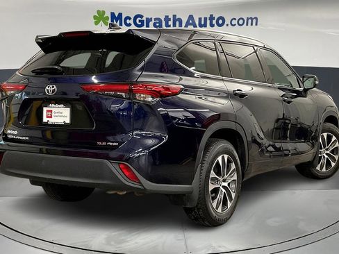 Used 2022 Toyota Highlander XLE image 15