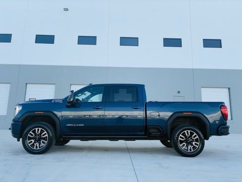 Used 2023 GMC Sierra 3500 AT4 w/ AT4 Premium Plus Package image 3