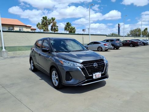 Used 2025 Nissan Kicks Play S image 7