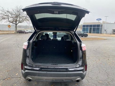 Used 2024 Ford Edge Titanium image 9