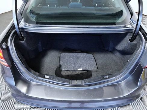 Certified 2017 Ford Fusion SE w/ Fusion SE Technology Package FWD image 7
