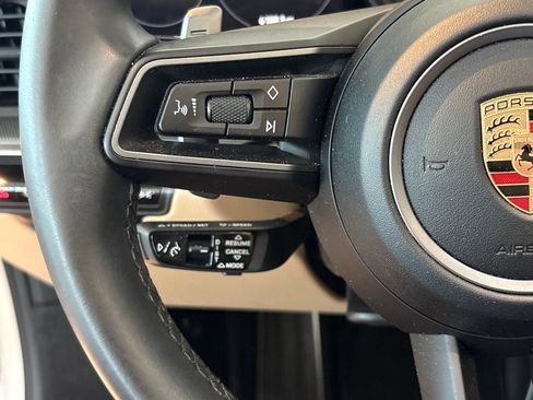 Used 2020 Porsche 911 Carrera RWD image 18