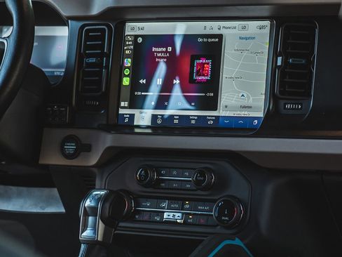 Used 2022 Ford Bronco Wildtrak image 20