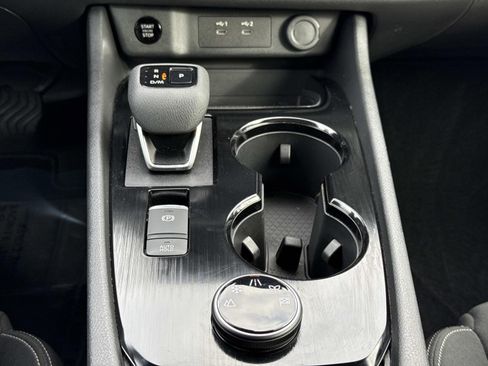 Certified 2025 Nissan Rogue S image 12