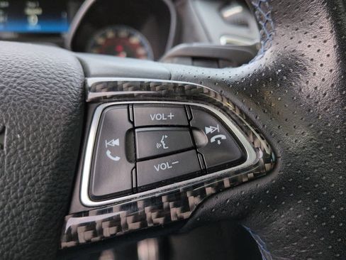 Used 2017 Ford Focus RS image 25