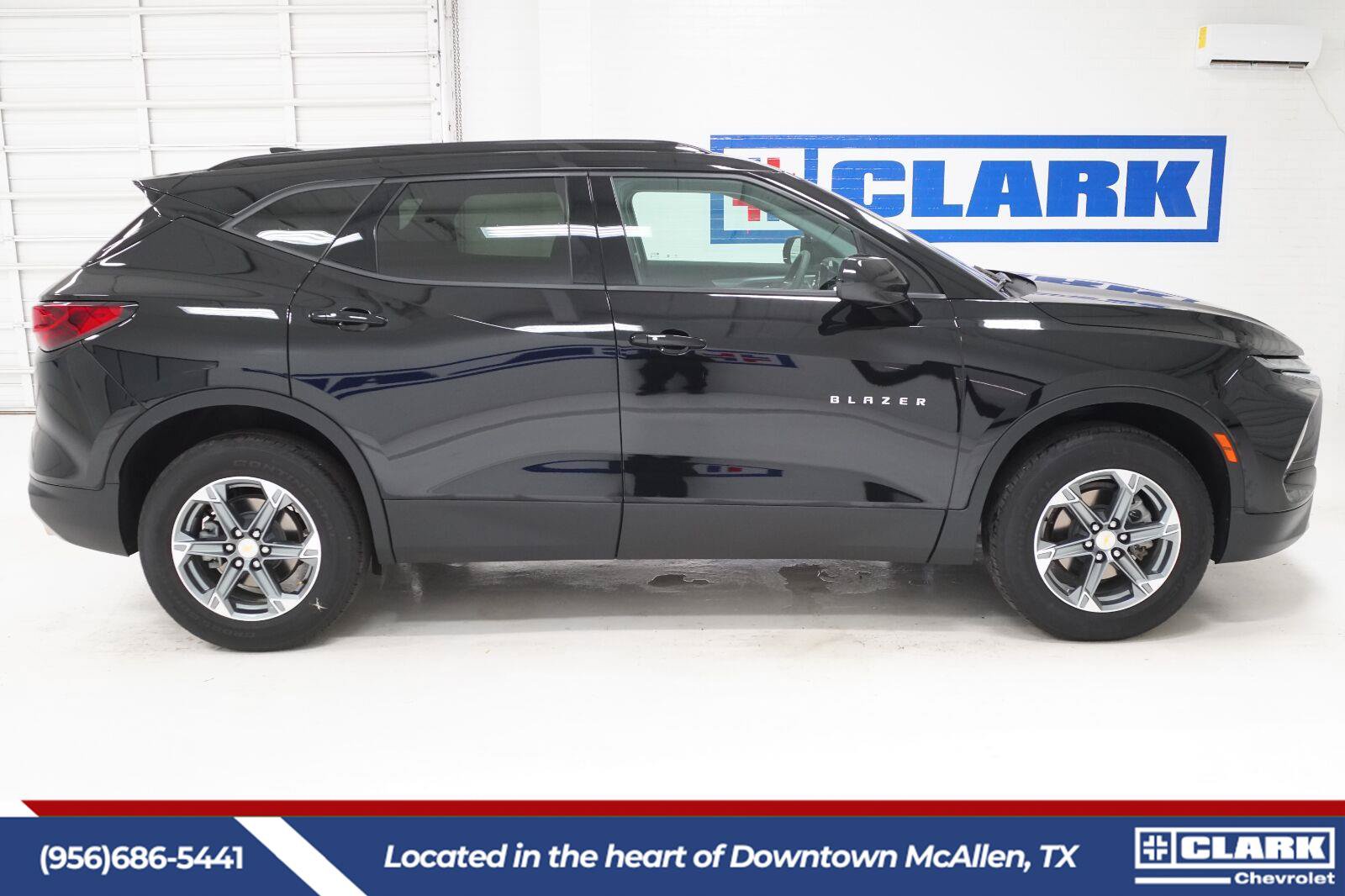 Used 2024 Chevrolet Blazer LT w/ Convenience Package FWD image 4