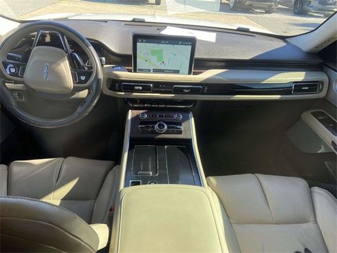 Used 2022 Lincoln Aviator Reserve w/ Equipment Group 201A image 12