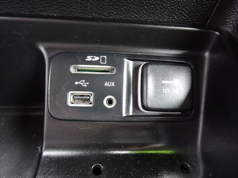 Used 2017 Jeep Cherokee Limited w/ Trailer Tow Group image 24