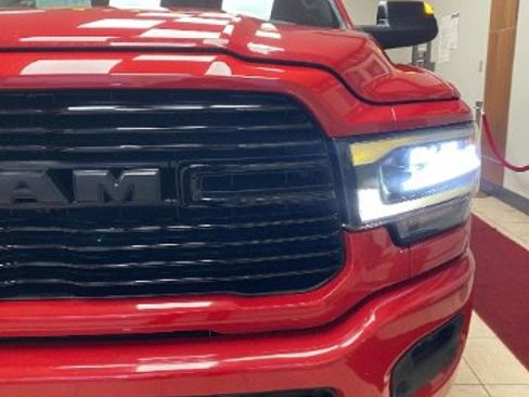 Used 2022 RAM 3500 Laramie image 12