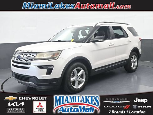 Used 2018 Ford Explorer XLT w/ Equipment Group 202A FWD image 1