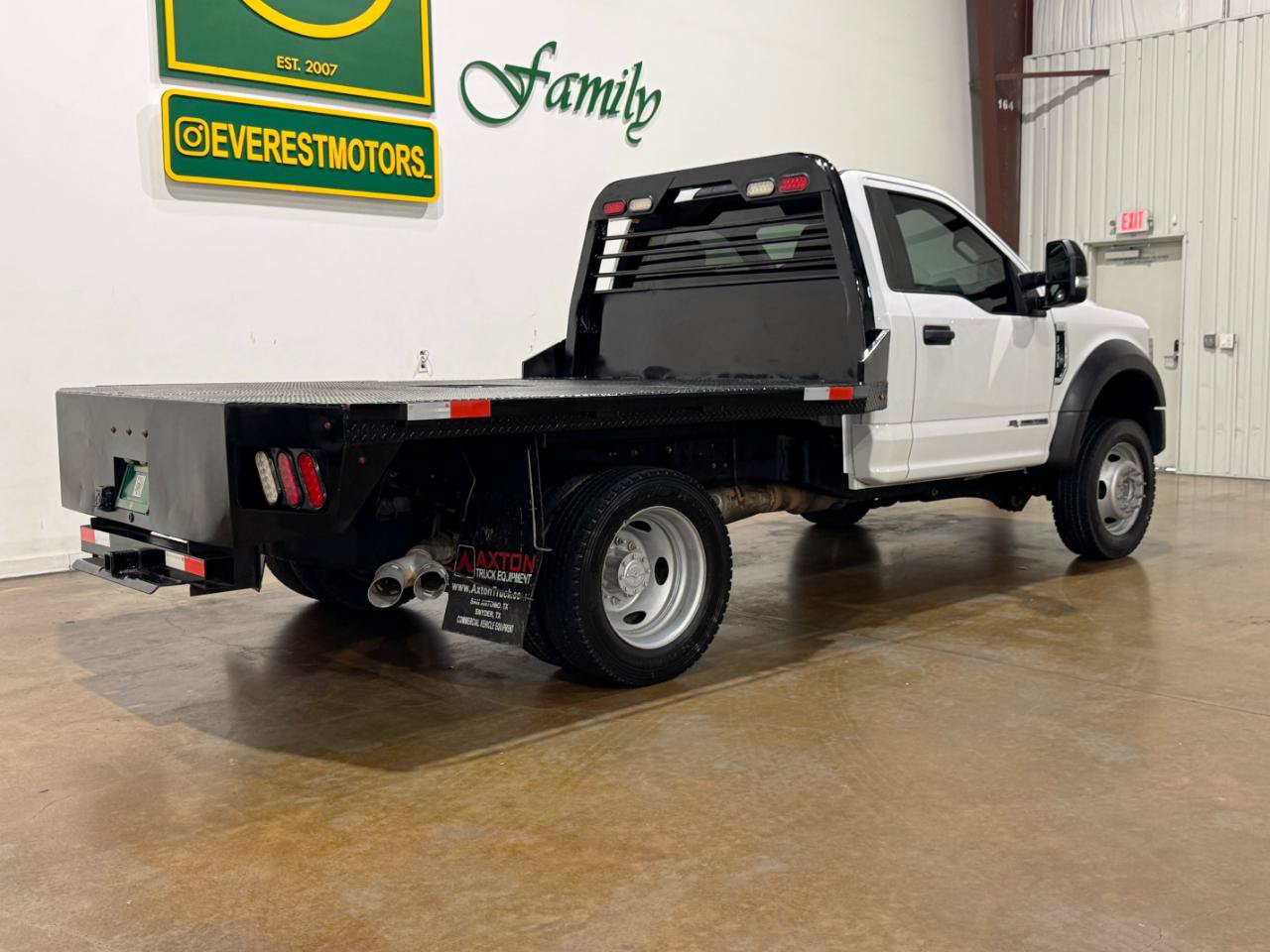 Used 2019 Ford F550 4x4 Regular Cab Super Duty image 8