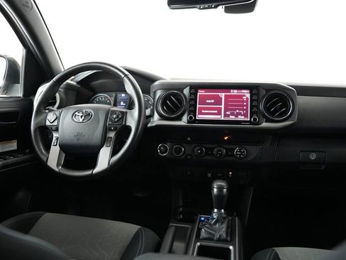 Used 2020 Toyota Tacoma TRD Off-Road image 10