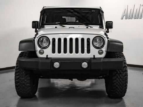 Used 2015 Jeep Wrangler Sport w/ Connectivity Group AWD/4WD image 5