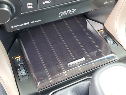 Used 2022 Lexus GX 460 Premium w/ Accessory Package image 28