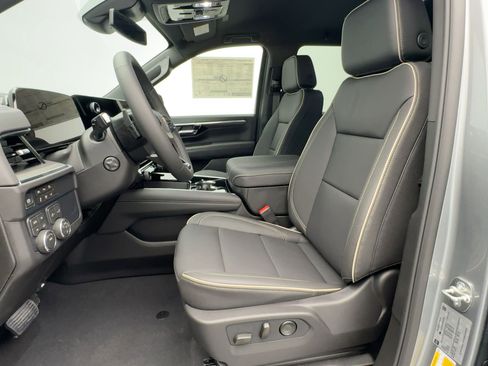 New 2026 Chevrolet Suburban Premier AWD/4WD image 5