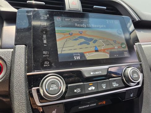 Used 2017 Honda Civic Touring image 22