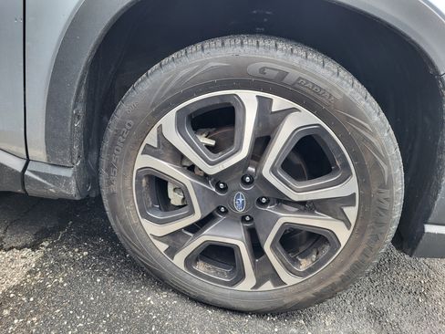 Used 2023 Subaru Ascent Limited w/ Technology Package image 7