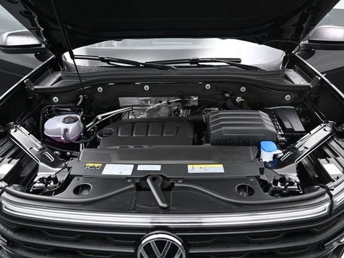 New 2026 Volkswagen Atlas Cross Sport SE AWD/4WD image 15