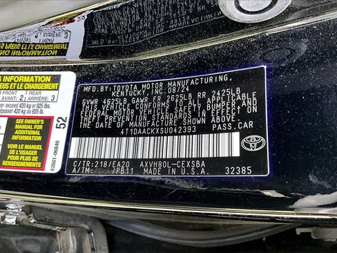 Certified 2025 Toyota Camry SE image 9