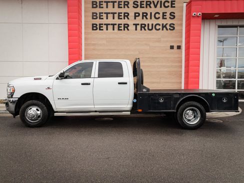 Used 2022 RAM 3500 Tradesman w/ Chrome Appearance Group image 7