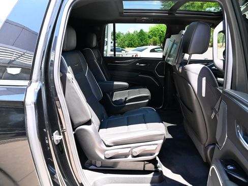 Used 2021 Cadillac Escalade ESV Premium Luxury AWD/4WD image 46