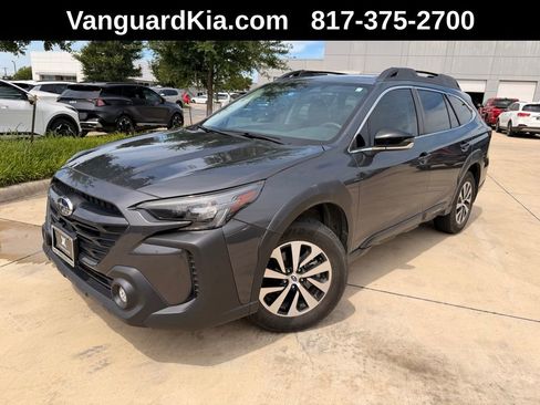 Used 2024 Subaru Outback Premium AWD/4WD image 1