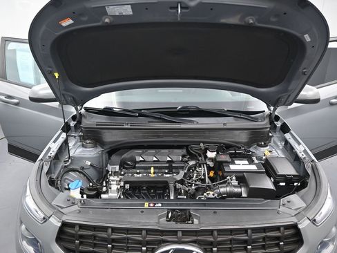 Used 2022 Hyundai Venue SE FWD image 36