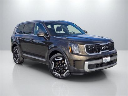 Used 2023 Kia Telluride EX w/ EX Captain's Chair Package