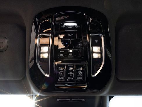 New 2025 Maserati Grecale GT image 28