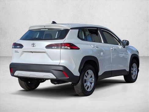 Used 2026 Toyota Corolla Cross L image 2